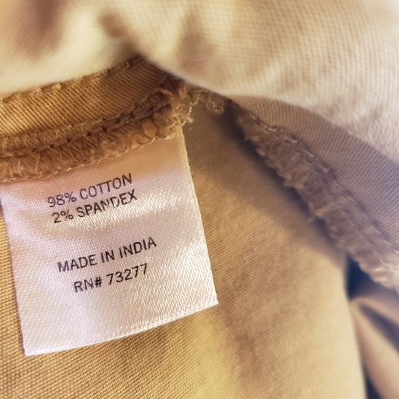 NWT Sonoma Cargo Camel Shortys Size 18 with stretchy waistband & 5 pockets - Picture 12 of 14